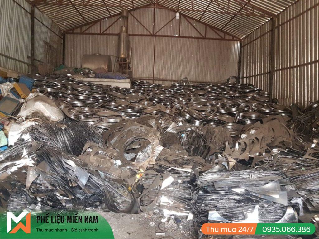 Thu mua phế liệu công nghiệp KCN Mỹ Phước, Bến Cát