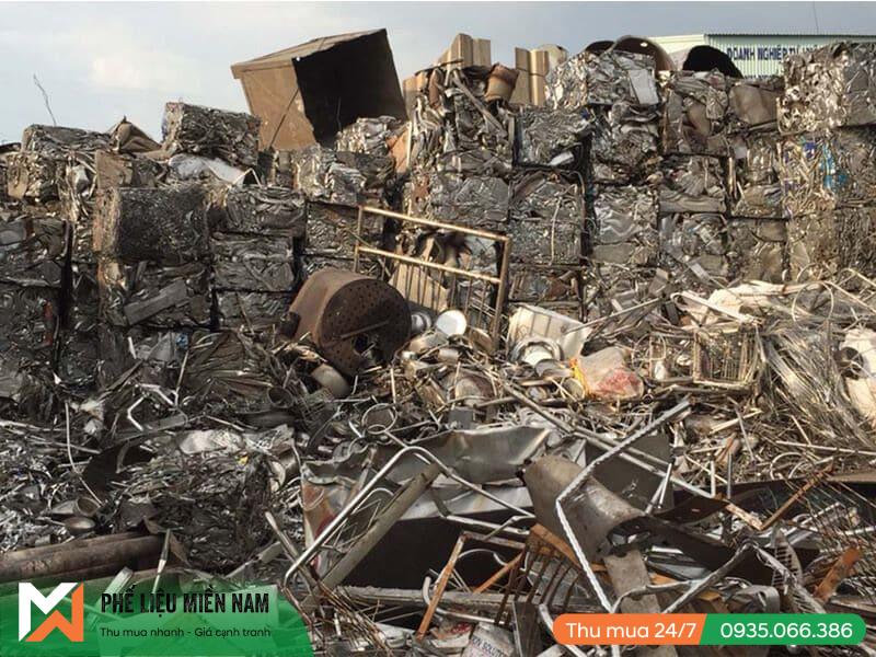 Dịch vụ thu mua phế liệu ở KCN Vĩnh Lộc TPHCM nhanh chóng