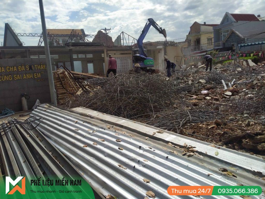 Thu mua phế liệu nhà xưởng, nhà kho, xác nhà tiền chế khu vực Miền Nam
