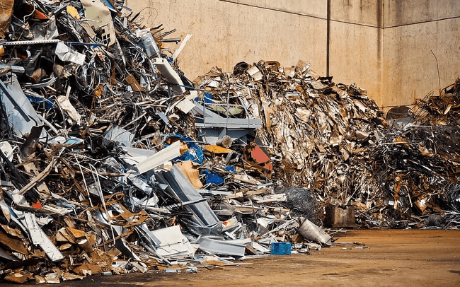 Dịch vụ thu mua phế liệu công nghiệp ở KCN Lê Minh Xuân