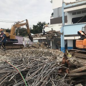 Thu Mua Xác Nhà Cũ Tận Nơi – Hỗ Trợ Tháo Dỡ & Vận Chuyển